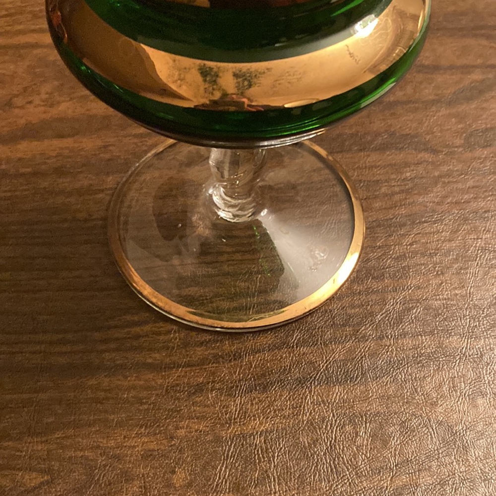 Unique Vintage Design Green Vase with Gold Accents Murano Style - Picture 6 of 7